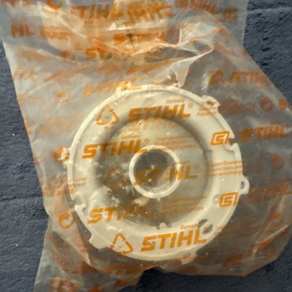 New GENUINE  Stihl 4006 820 1500 Spool Insert (STLT1)