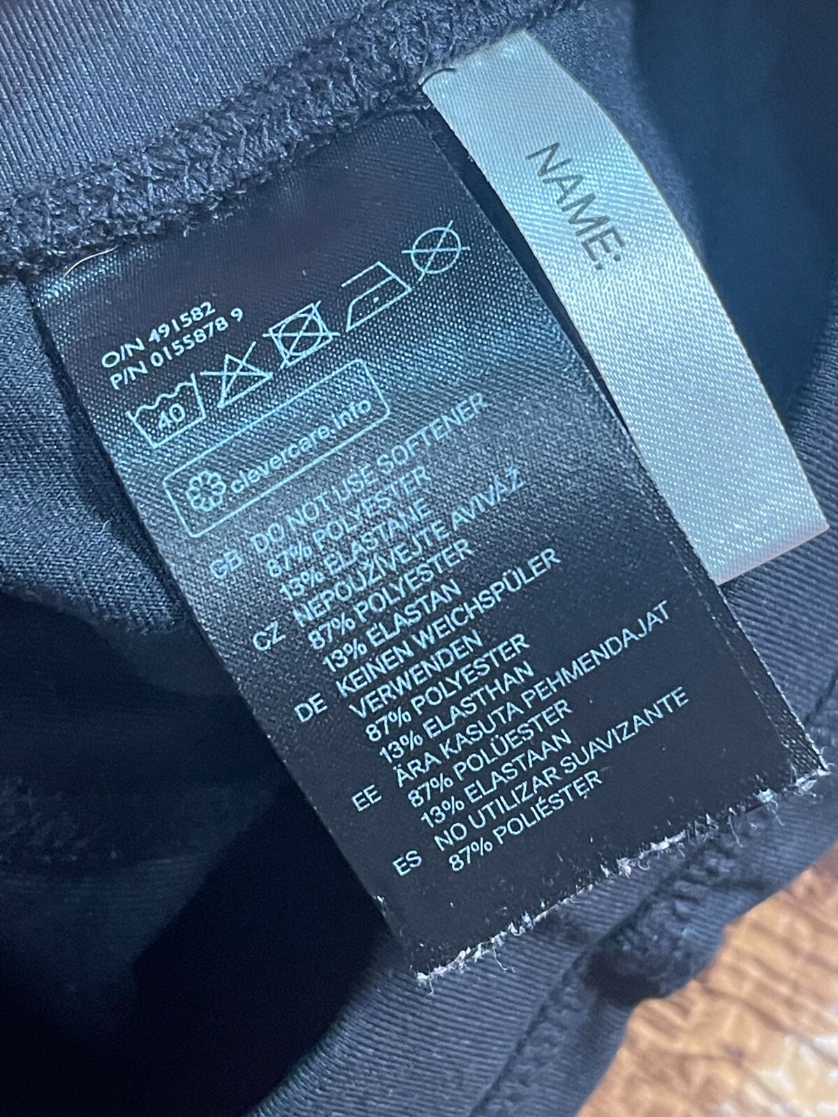 Lot of 3 pcs Kids Girls: 2 pcs T-Shirt Size 4 and 1 pcs H&M Pants Size 4-6Y