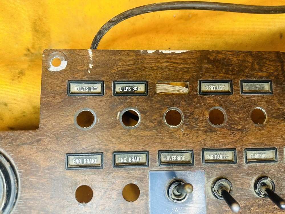 Peterbilt Gauge And Switch Cluster Dash Panel
