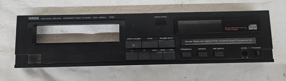 YAMAHA CDX-500U CD Player FRONT PANEL