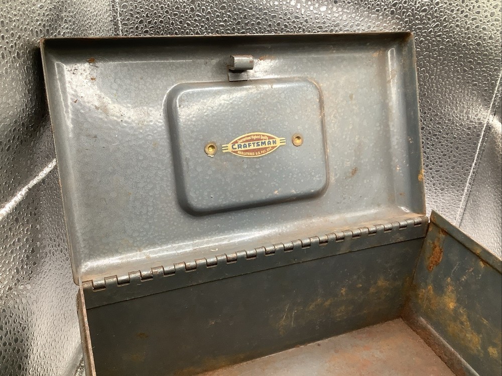 Vintage CRAFTSMAN 1950’s Small Metal Locking Tool Box