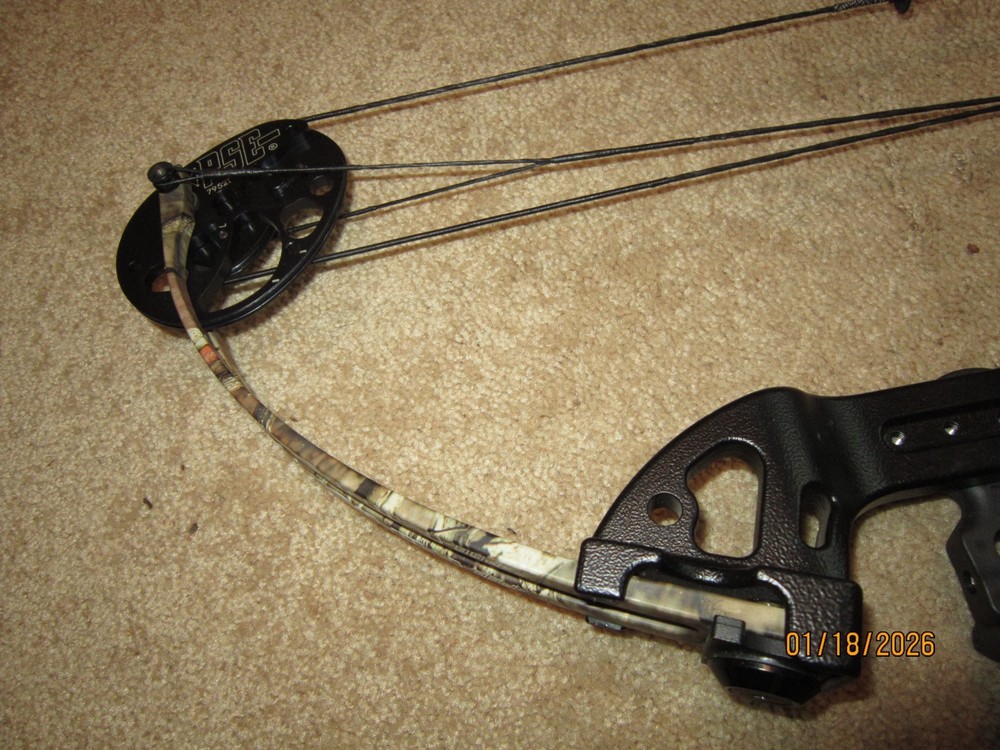 PSE Mini Burner Camo Compound Bow w/Case & Accessories Bowfishing More!!!