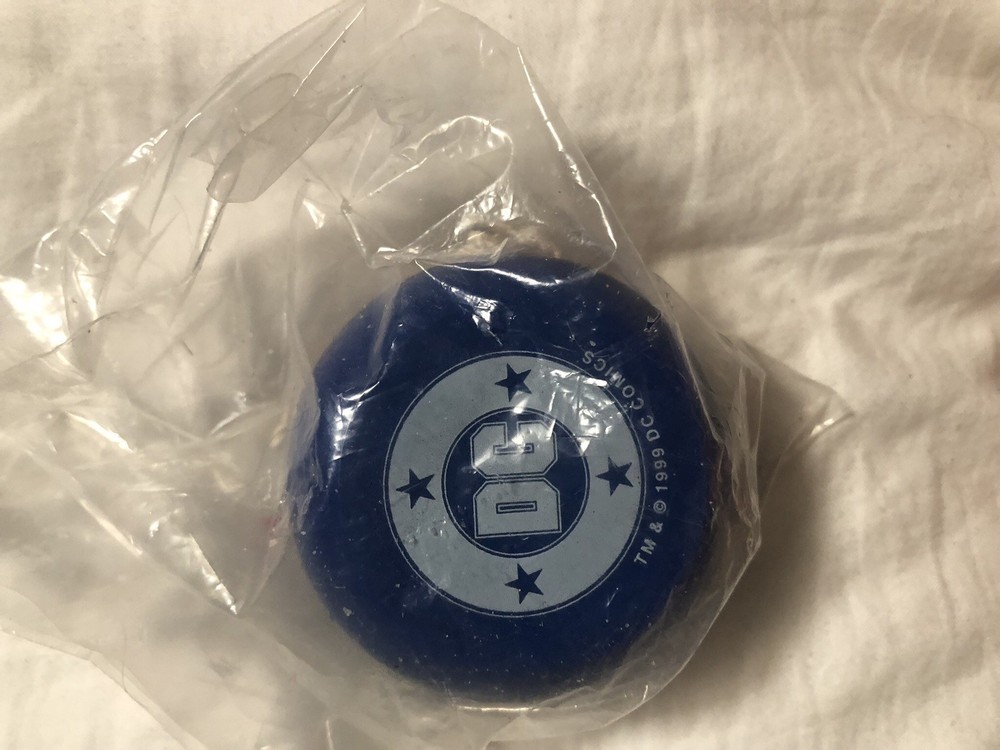 Unopened Promotional DC Comics Yo-Yo With String Blue