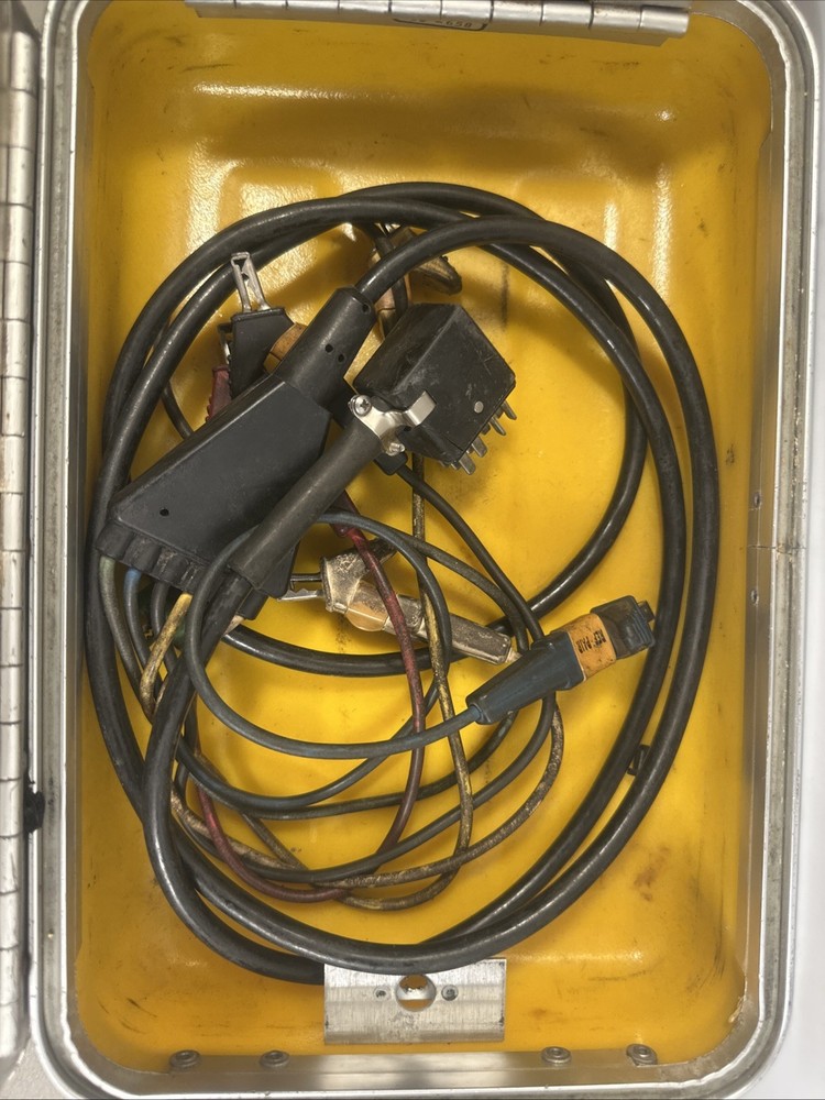 DYNATEL 735 Portable Open/Split Cable Fault Locator