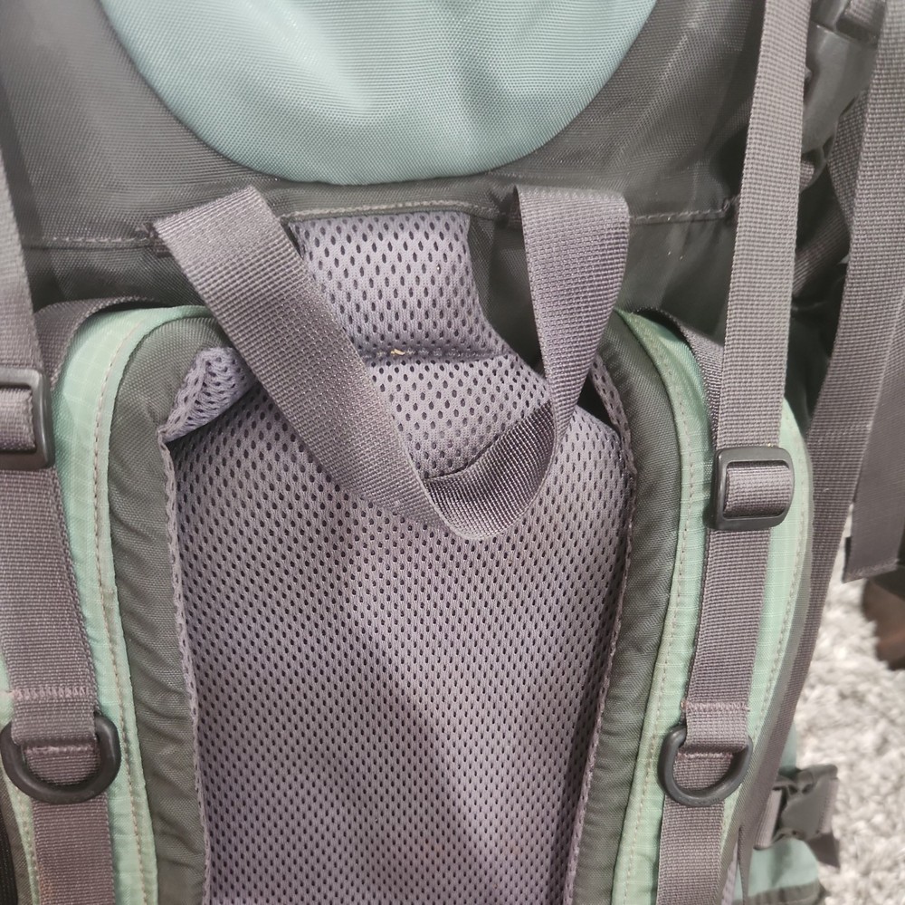 North Face Hiking Backpack Crestone 60 Gray Green Internal Frame Multi Strap W-M