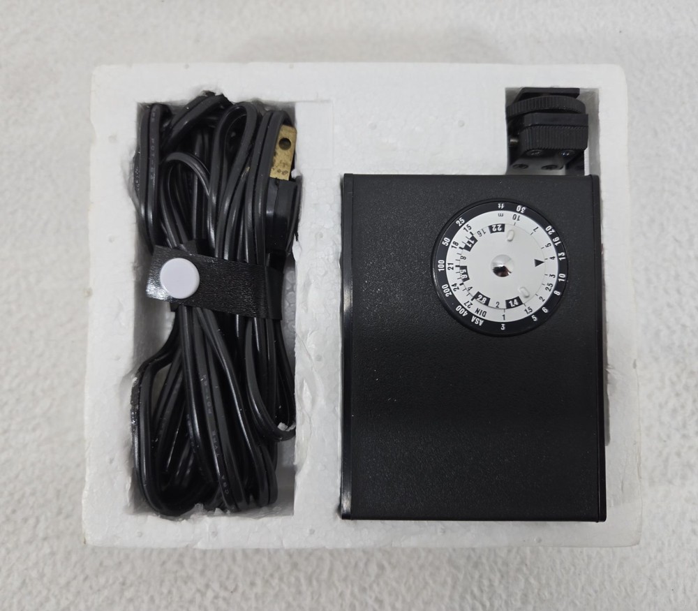 Yashica Quick Lite PRO-50 DX Electronic Flash Unit