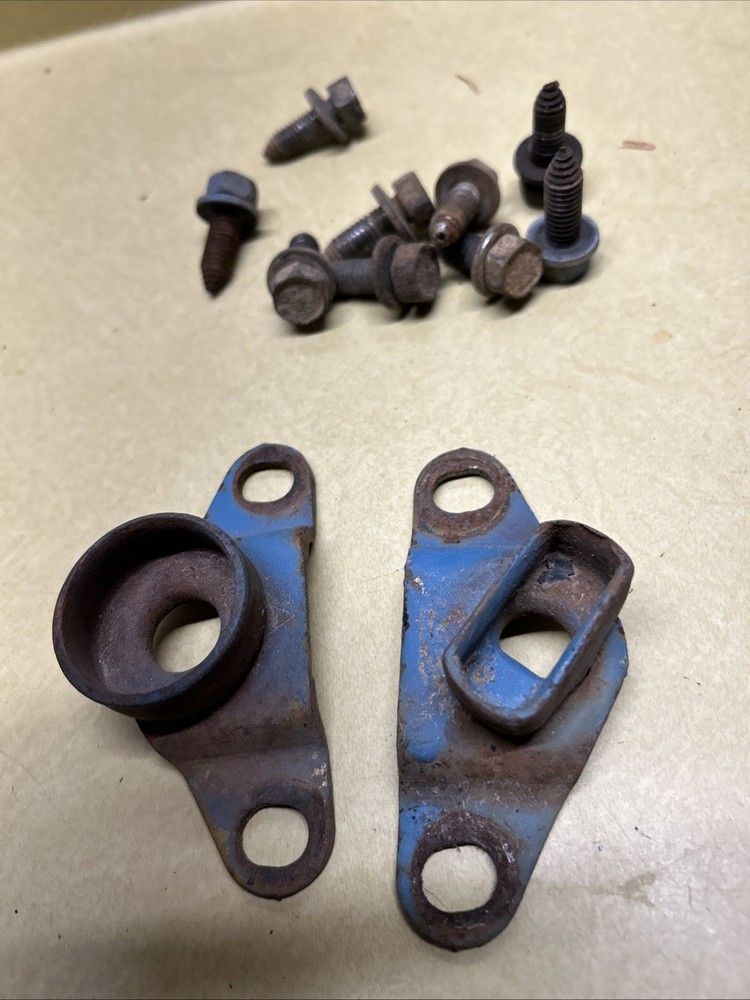 1976 chevy c10 tailgate hinges