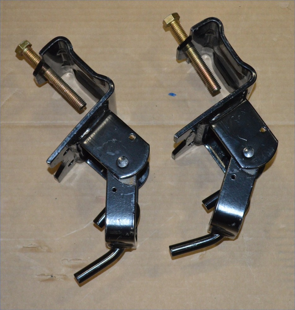 Curt Snap-Up Brackets for Weight Distribution Systems 17062