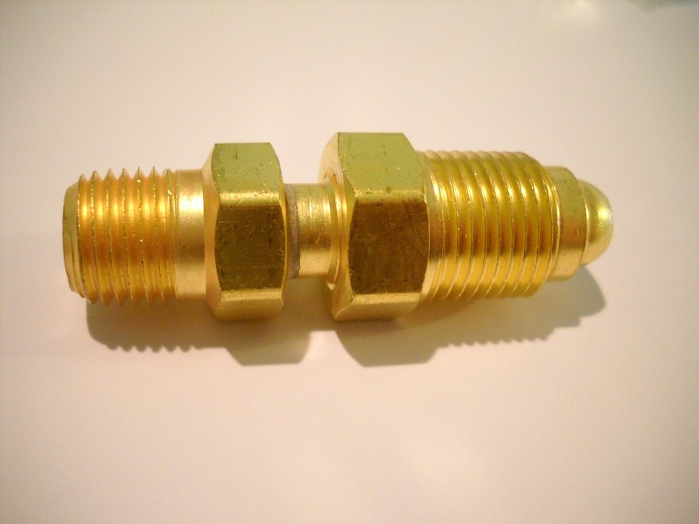 Brass Argon Inert Gas fitting RH ARGON x 1/4 Pipe Thread fitting AW-427