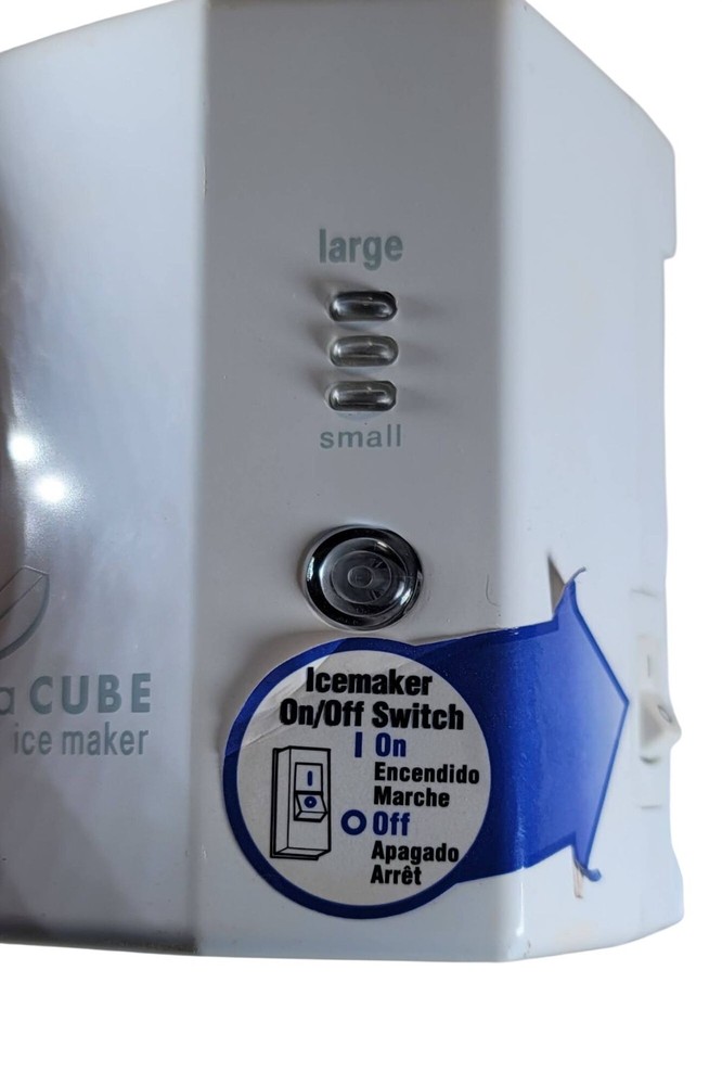 Adjusta Cube Ice Maker With On/Off Switch & Large/Small Cube Size Options