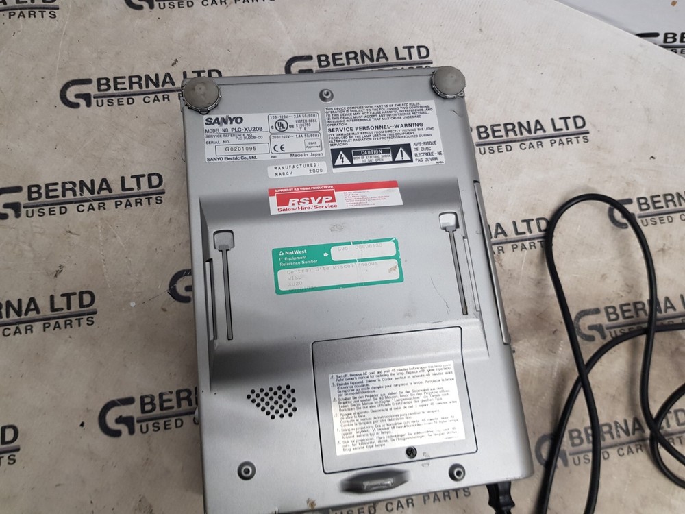 SONYO PRO xtraX PLC-XU20B Multimedia Projector