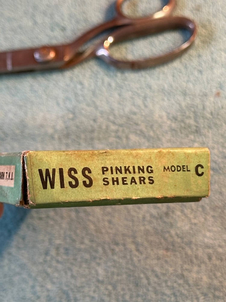 J Wiss & Sons Model C Pinking Shears Sewing Scissors VTG