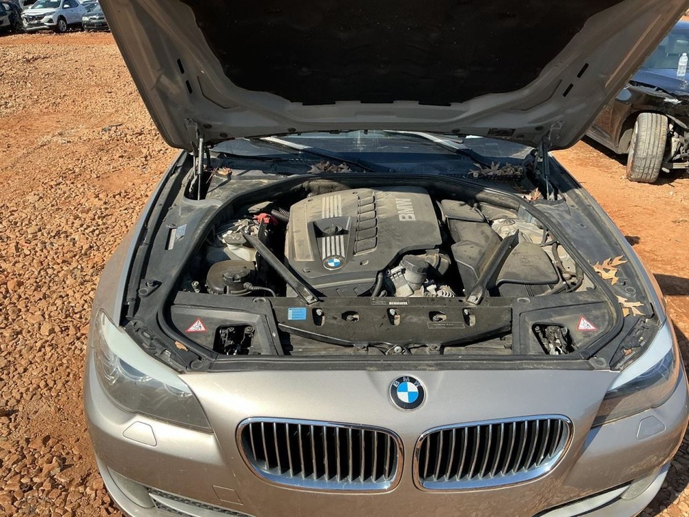 528I 2011 Glove Box 4958749