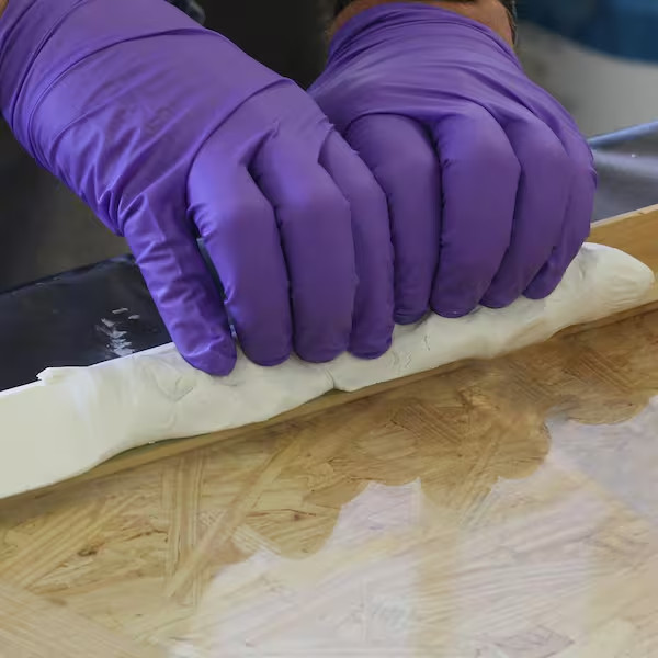 33' 32Oz. White Window Glazing