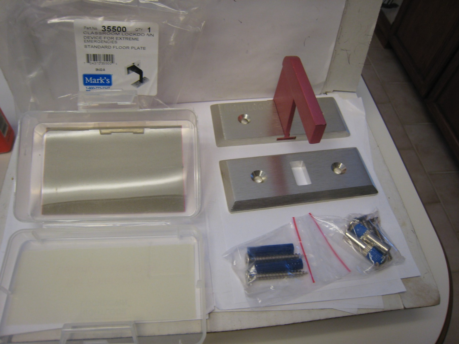 NIGHTLOCK LOCKDOWN EMERGENCY DOOR LOCKDOWN.  New In Original Container.