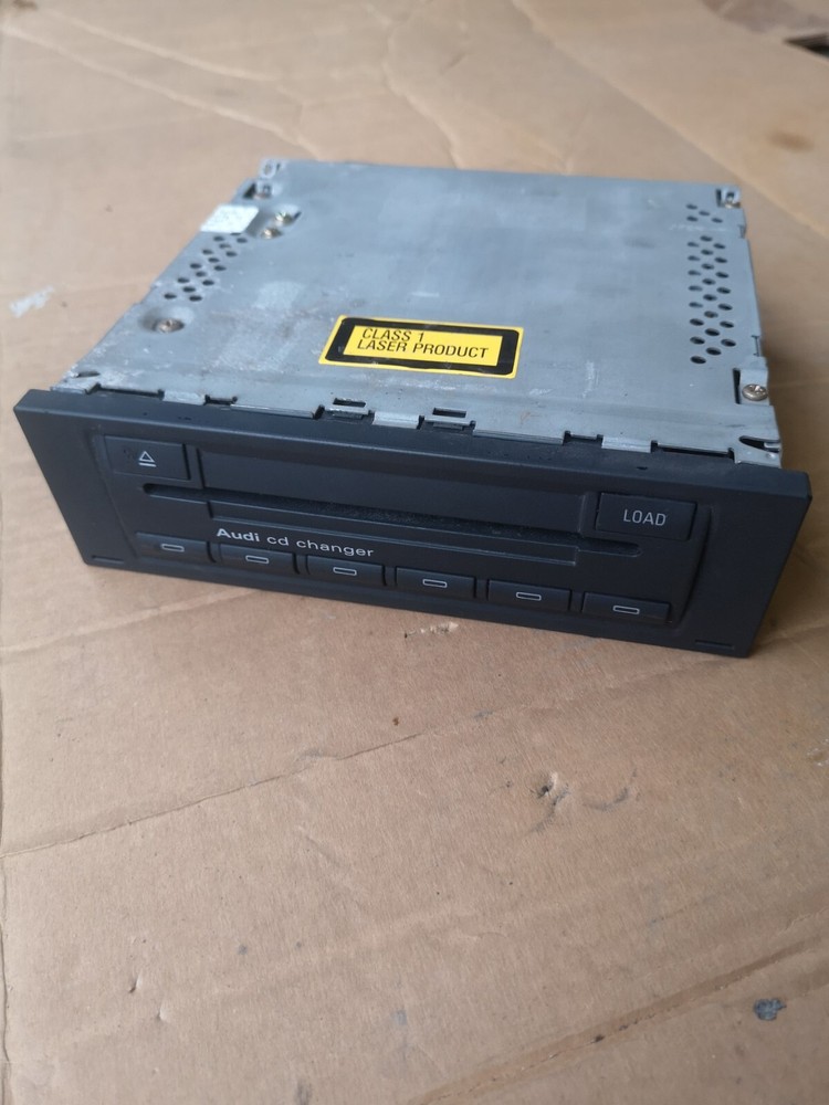 Audi CD Multi Changer Stereo Player 8E0 035 111 C