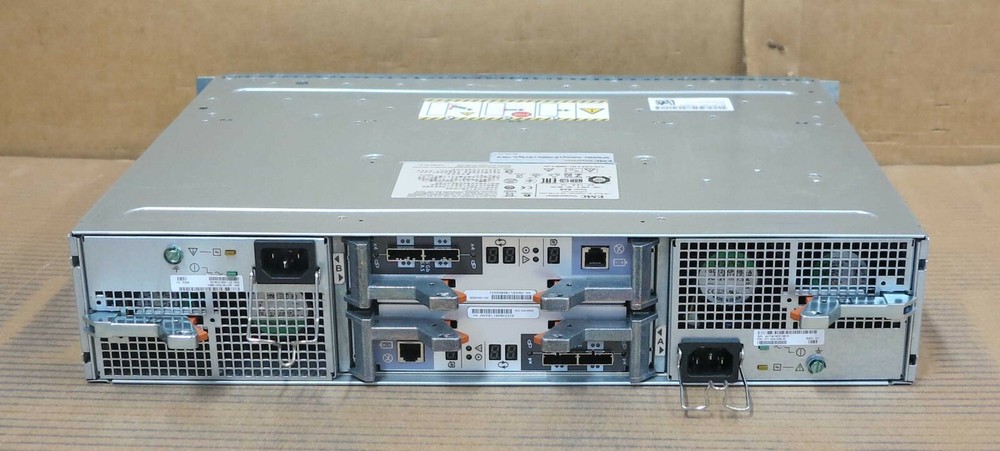 EMC SAE 2U Expansion Storage Array 3x 200GB SSD 20x 900GB 2.5" 2x SAS Controller