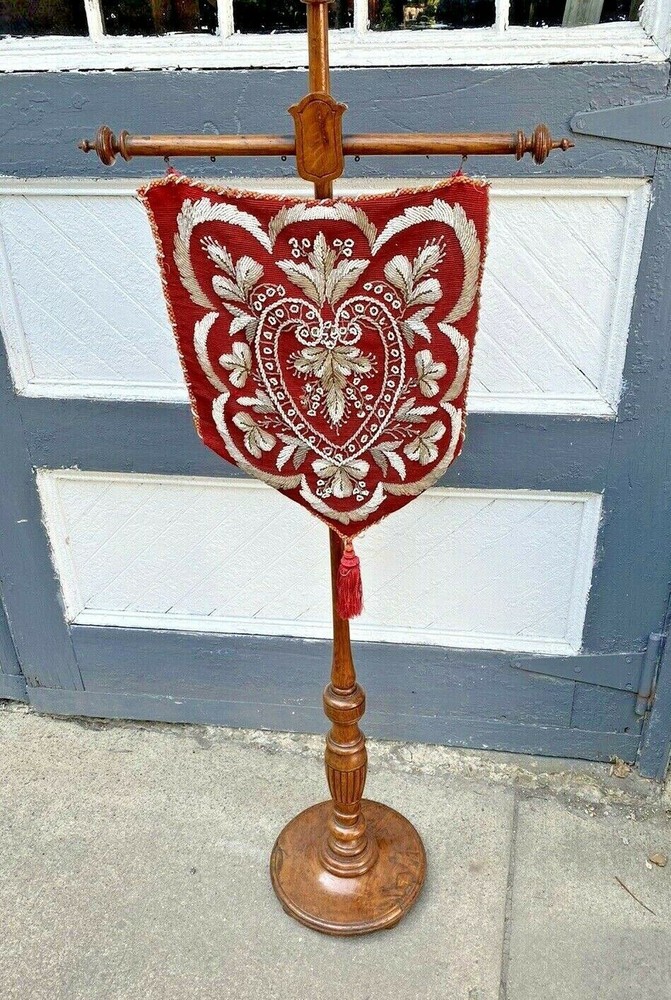 ANTIQUE VICTORIAN OAK & WALNUT BEADED NEEDLEPOINT FIRESCREEN