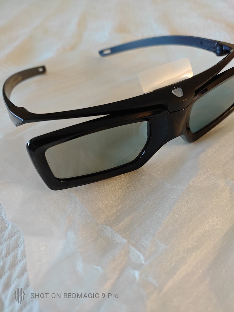 NOS New 3D Active Shutter Glasses Sony TDG-BT400A RF Bluetooth Lunettes