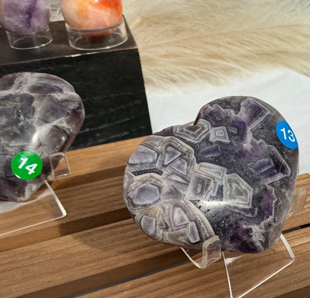 Chevron Amethyst Gemstone Hearts Healing Decor (1 Pc)