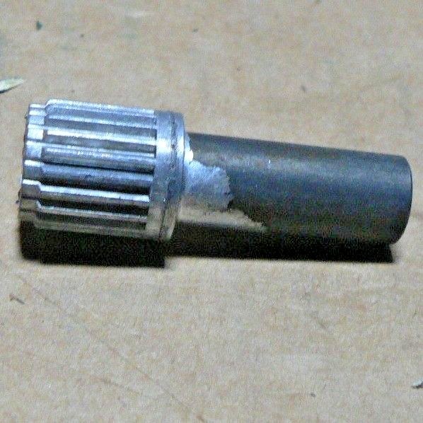 XM978 KNOB 9 INTERNAL THREADED 2BA563 DYNAPAR 324756-002