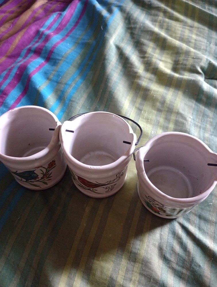 Ceramic Bird Bucket With Handle. M