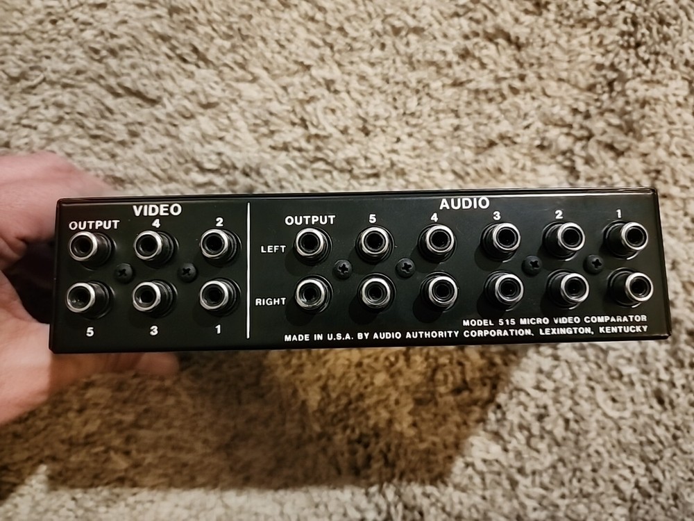 Audio Authority Model 515 Audio-Video Switch System RCA Micro Video Comparator