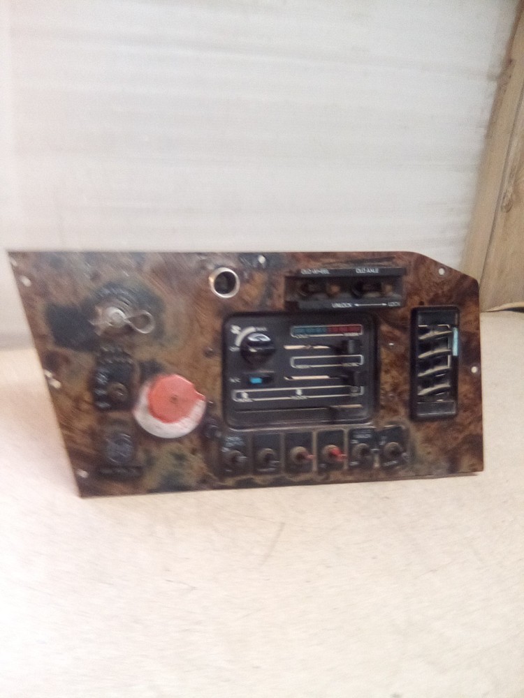 1997 Volvo WIA Dash Switch Panel