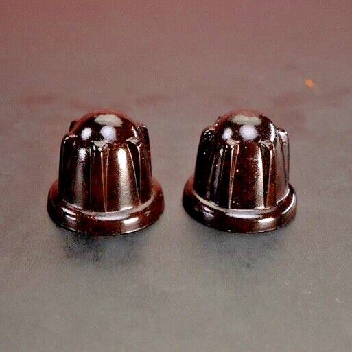 Classic Brown Bakelite Radio Small Knobs Deco 1940s-50s 2pc 1/4" D Shaft