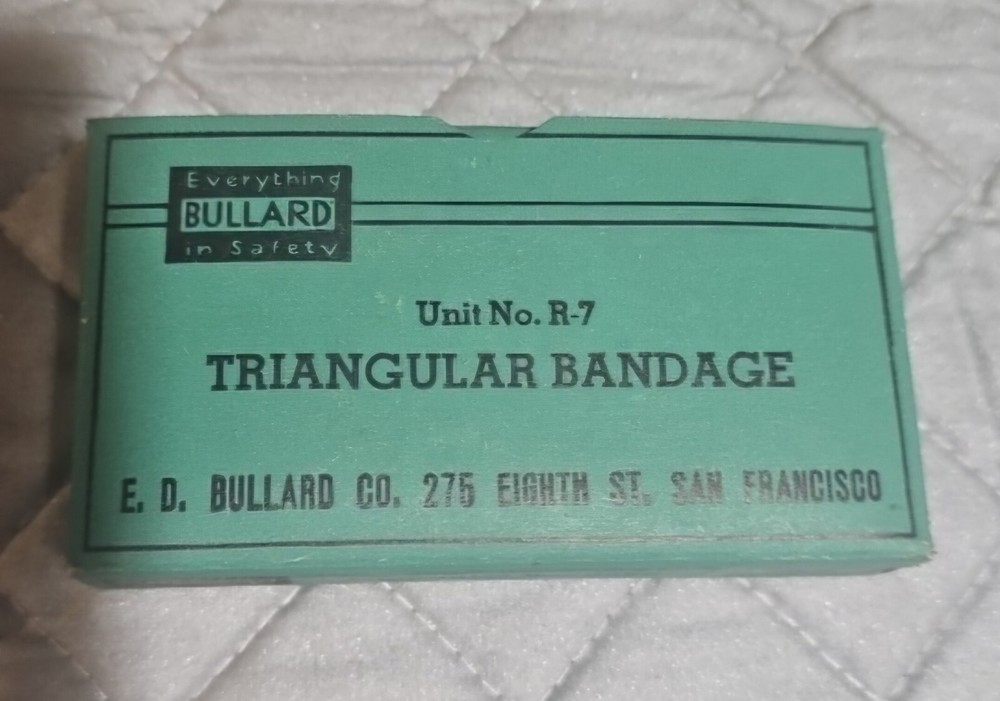 ORIGINAL WWII US ARMY MEDIC MEDICAL FIRST AID  BANDAGE ~ FREE SHIP