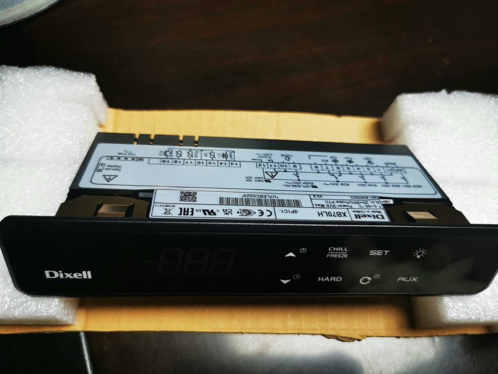 1PCS NEW XB70LH temperature controller