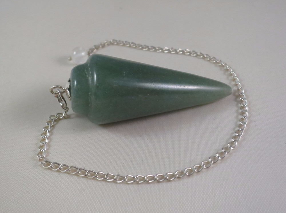 GREEN AVENTURINE CRYSTAL PENDULUM