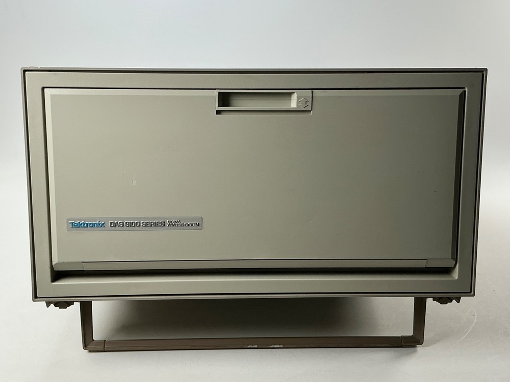 Tektronix DAS 9100 Digital Analysis System Logic Analyzer Mainframe