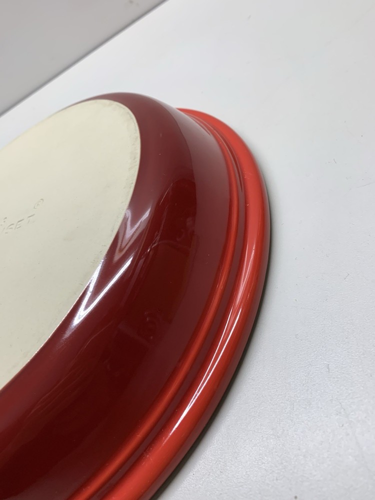Le Creuset Stoneware Circle Baking Dish Red