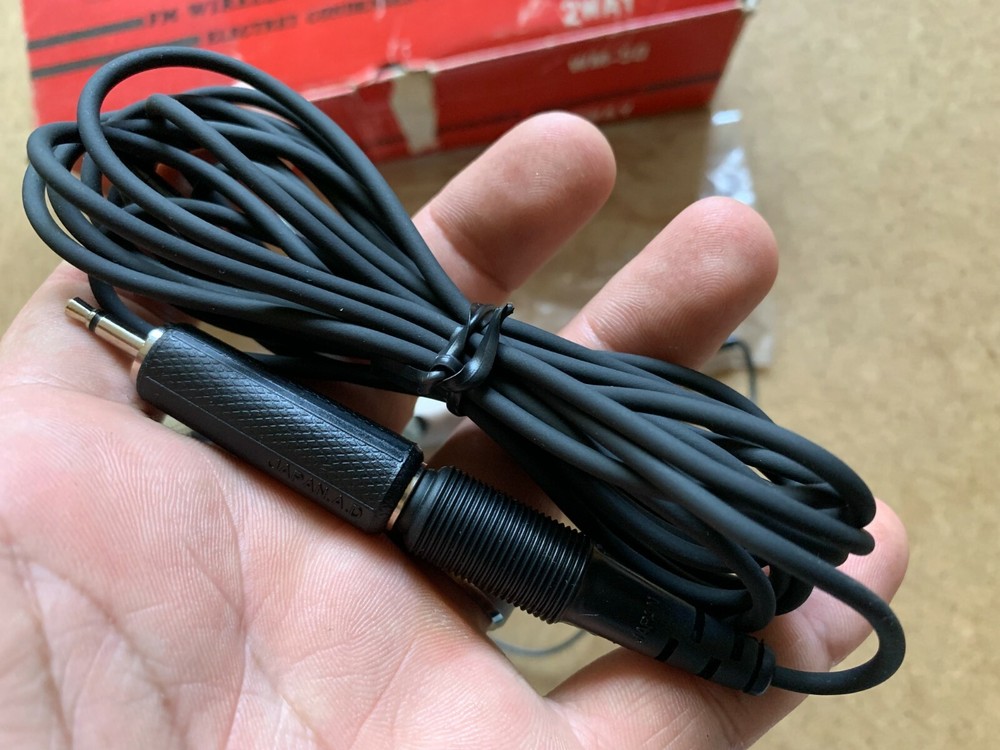 AOI FM WIRELESS CONDENSER MICROPHONE WM-50