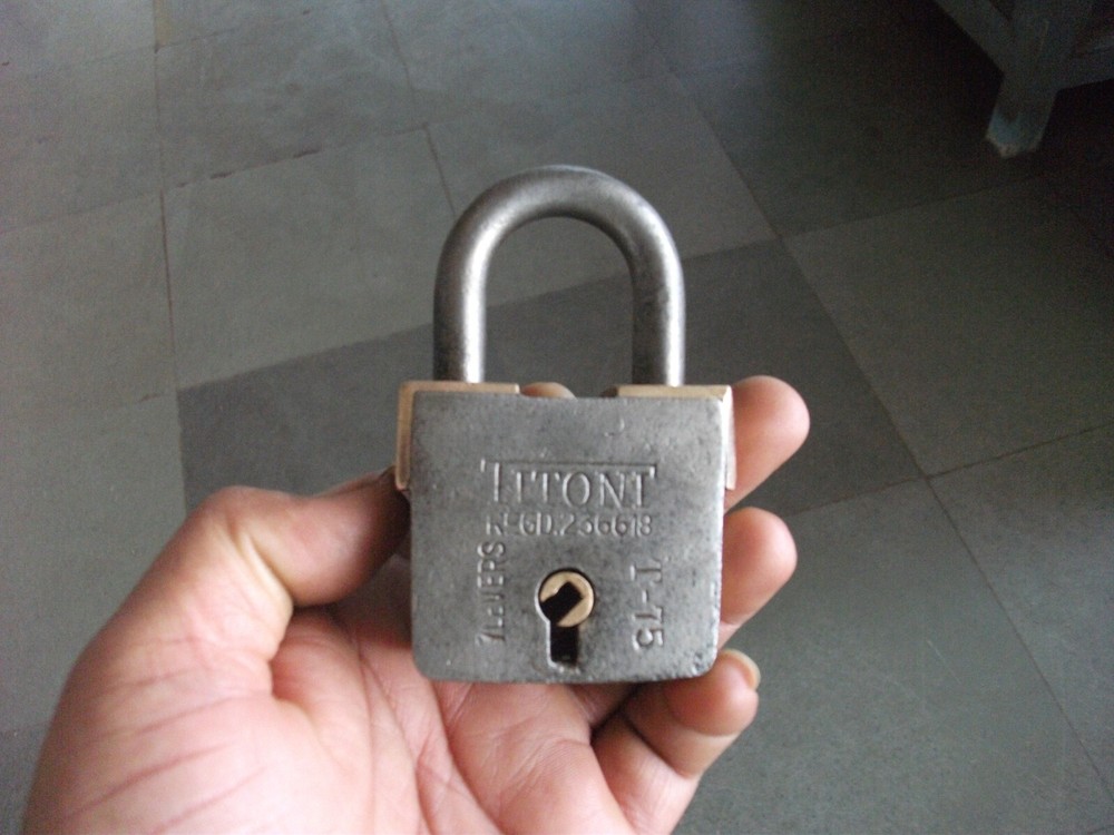 4 Pc Vintage Iron Different Shape Solid Handcrafted Heavy Padlock