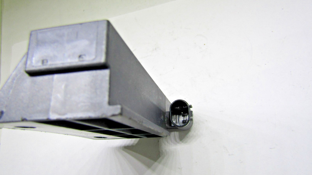 KEYLESS ENTRY PASSIVE ANTENNA MODULE RECEIVER Mopar 68068148AA