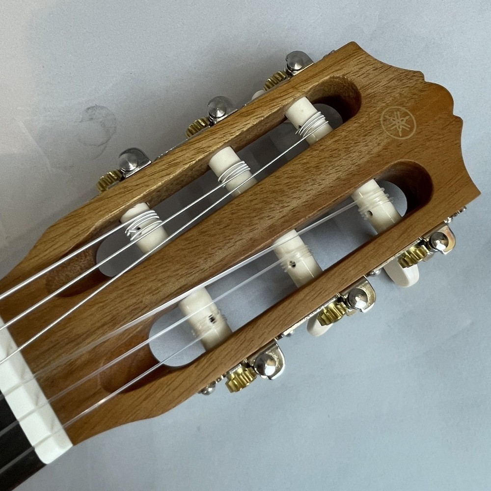 Yamaha GL1 Guitarlele Nylon String Compact Guitar with Soft Case