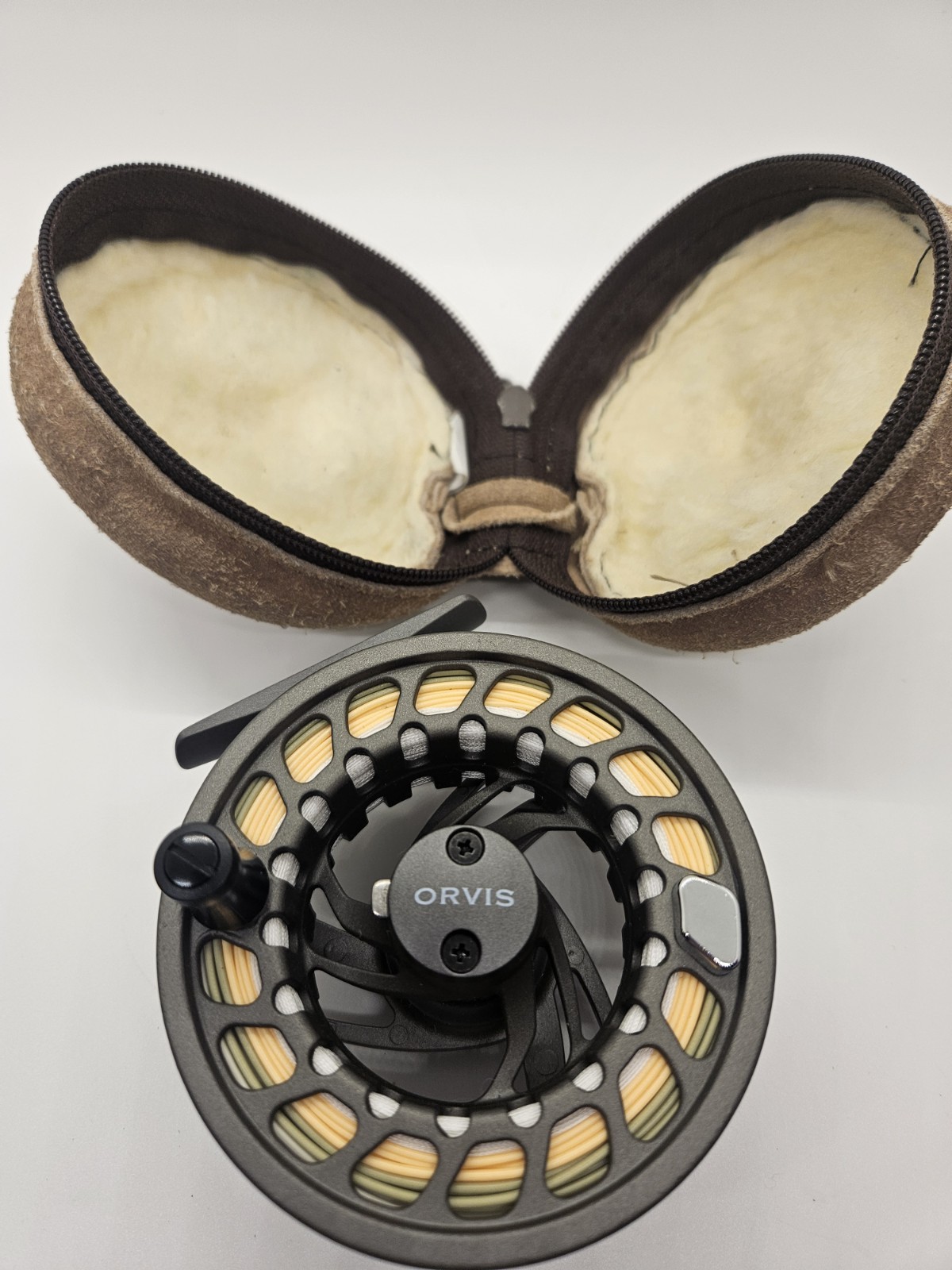 Orvis Clearwater II  Fly Fishing Reel w/ Pouch 5wt New With Bag And Line