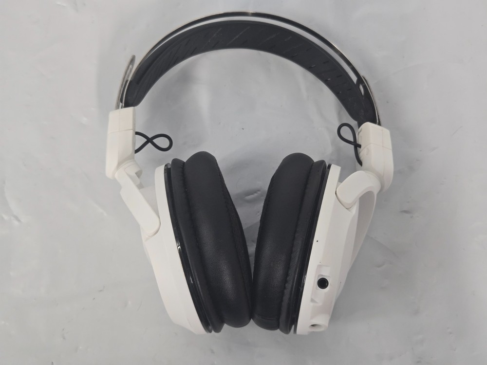 Audio-Technica High-Fidelity Closed-Back Wired Gaming Headset - Missing Cables