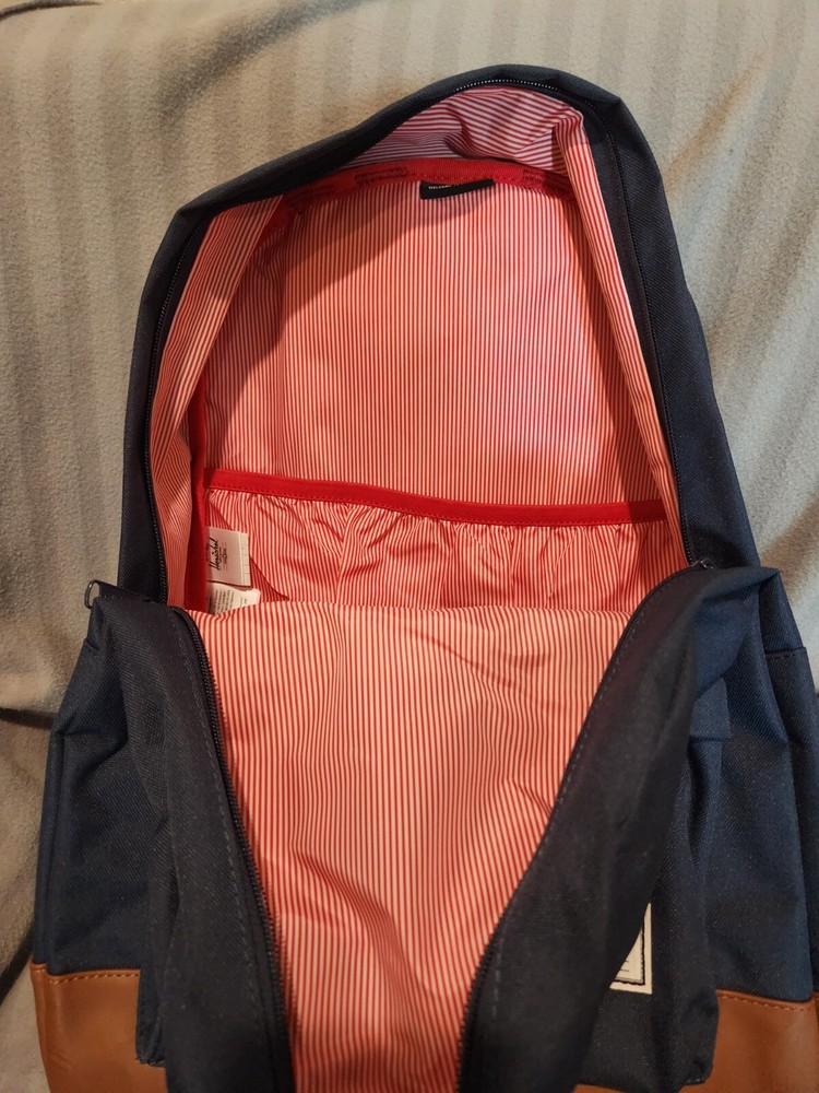 NWT Herschel Supply Co. Heritage Classic Backpack, 21.5L