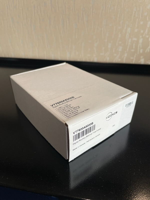 VT7600A5000B Viconics Digital Rooftop BACnet Thermostat