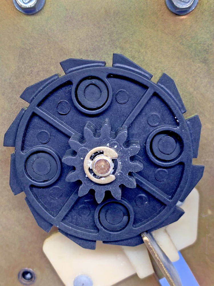 ROWE AMI CD JUKEBOX CD100 THRU CD100L SPRAG MOTOR ASSEMBLY #40721901