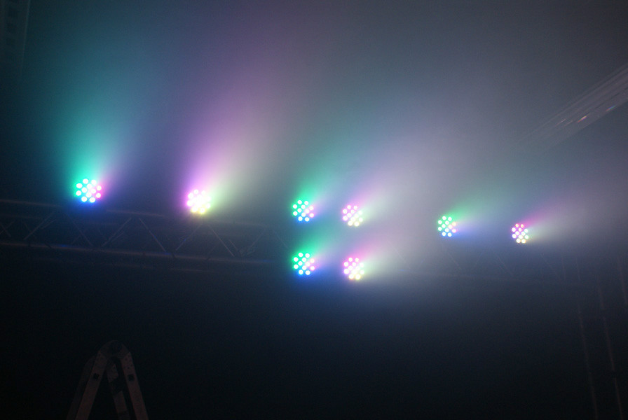 Blizzard lighting Puck QFX 4-quadrant pixel effects