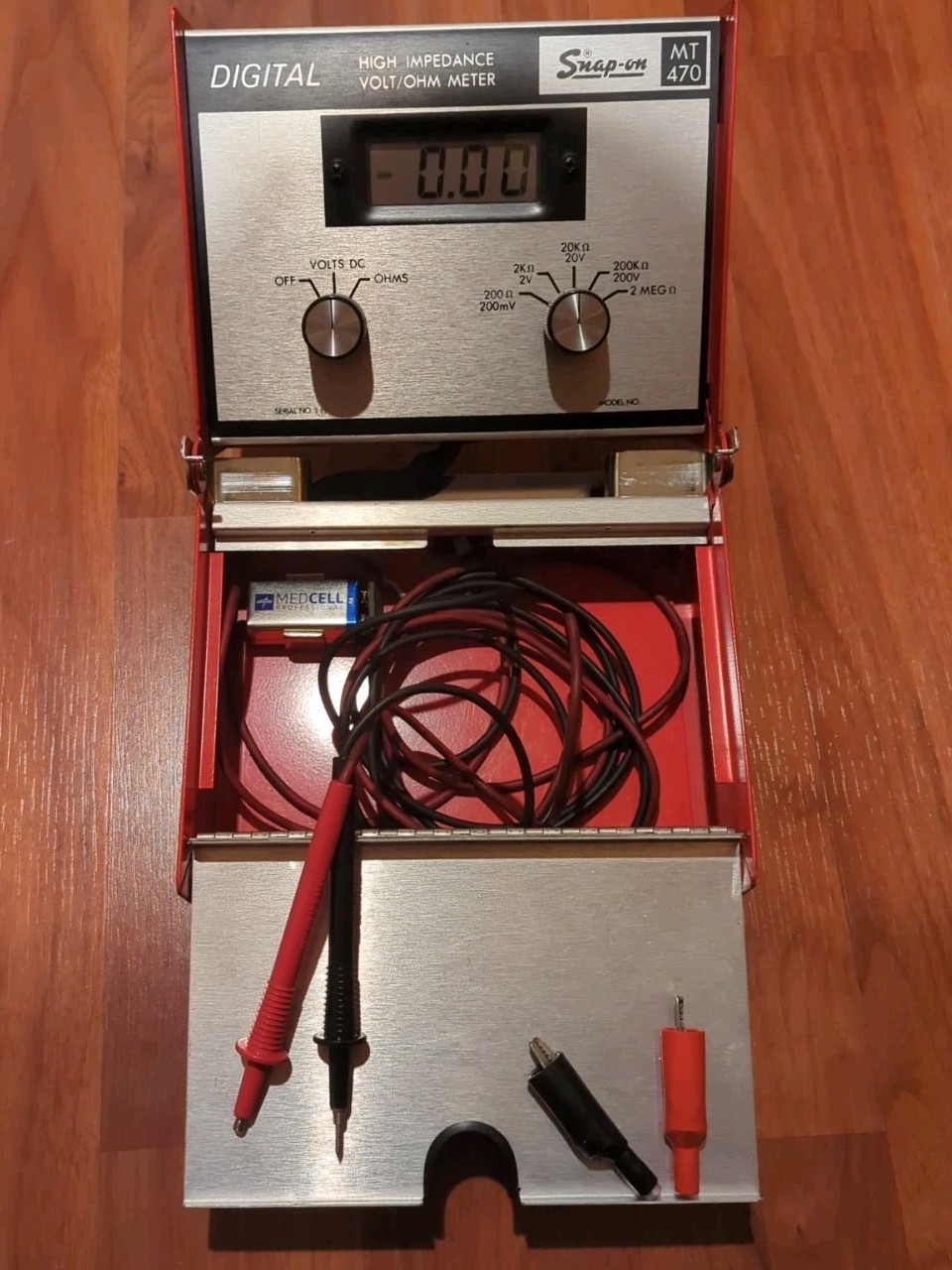 Vintage Snap On Tools High Impedance Volt/Ohm Meter MT470 Tested!