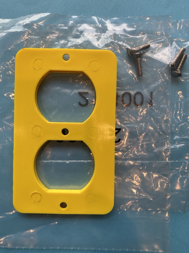 molex woodhead recepticle cover with screw pack
