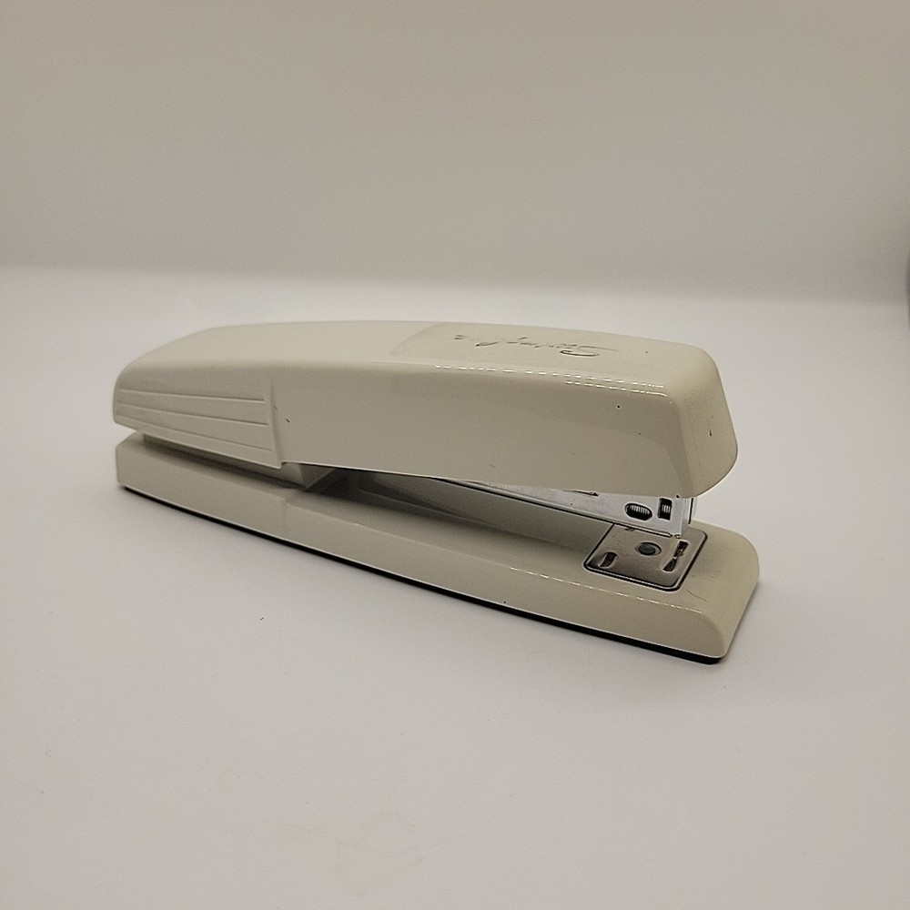 Swingline Model 545 Alabaster Desk Stapler Light Duty Office