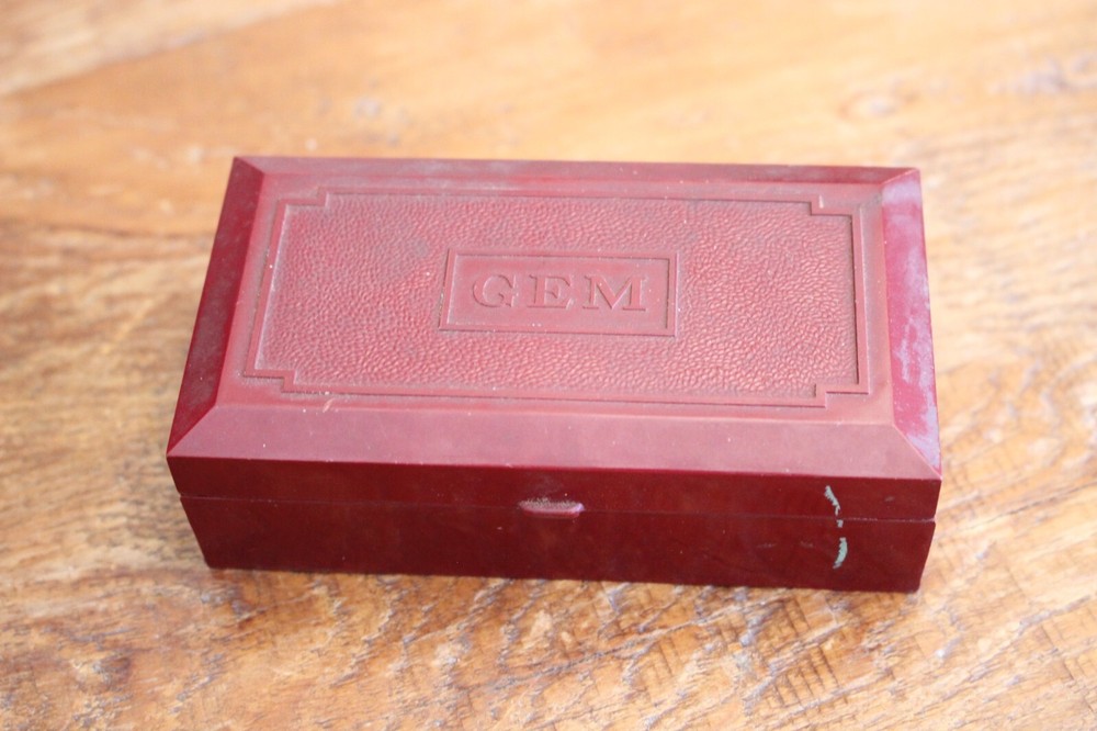 Vintage GEM Micromatic Single Edge Safety Razor with Case