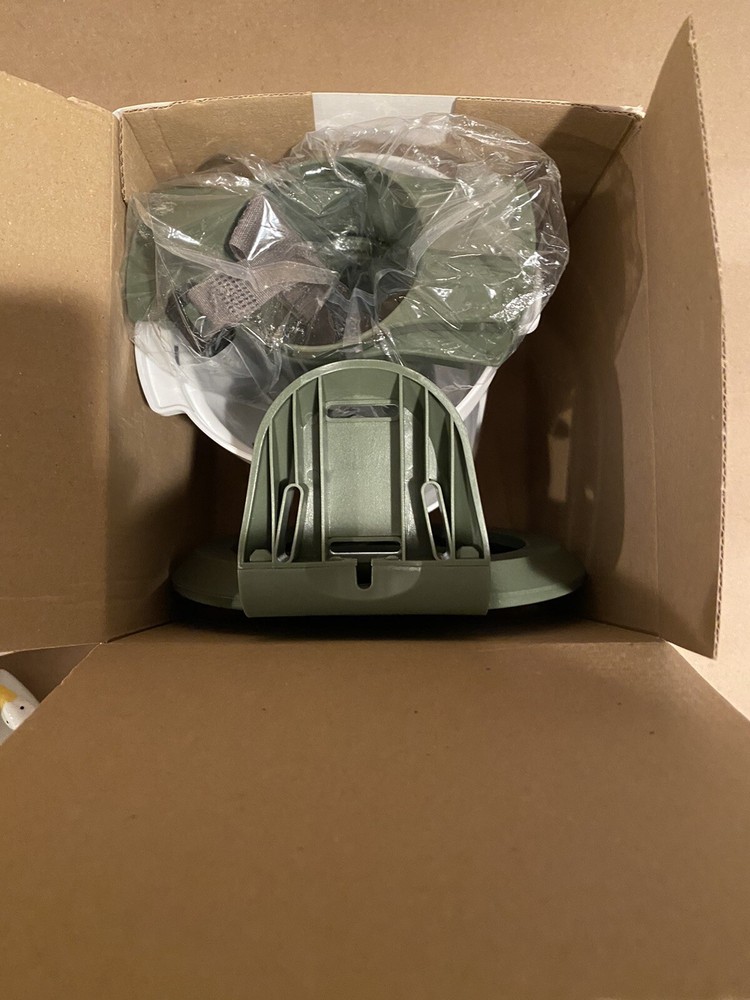 2 NEW Multi Feed Wall/Tree Mount Wild Bird Feeders SPRING!