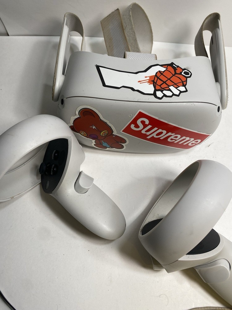 Meta Quest 2 128GB White Headset and Controllers Untested - Check